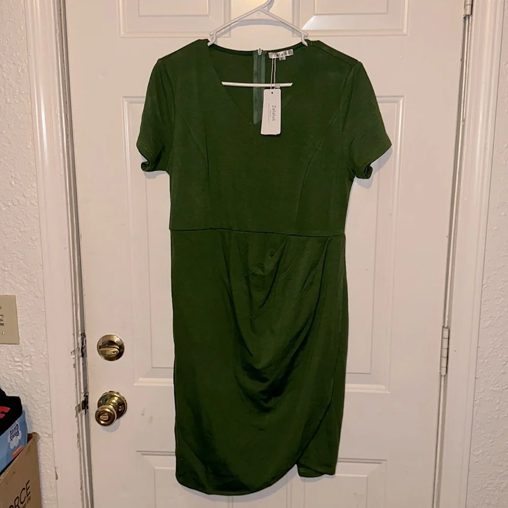 BNWT ZALALUS ZIPPY DARK GREEN SCRUNCHY DRESS - Picture 1 of 7